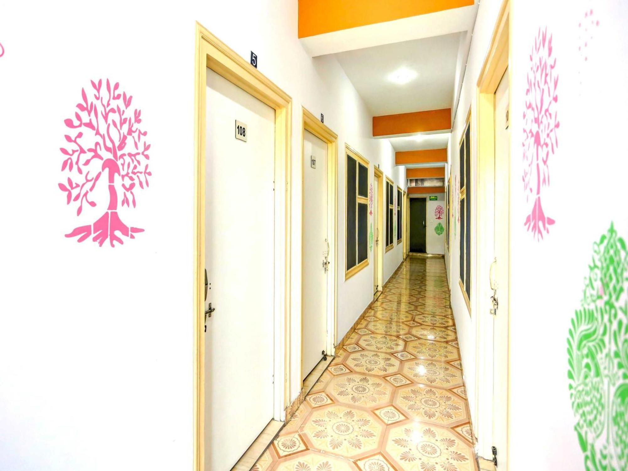O White House Hotel Delhi (National Capital Territory of India)